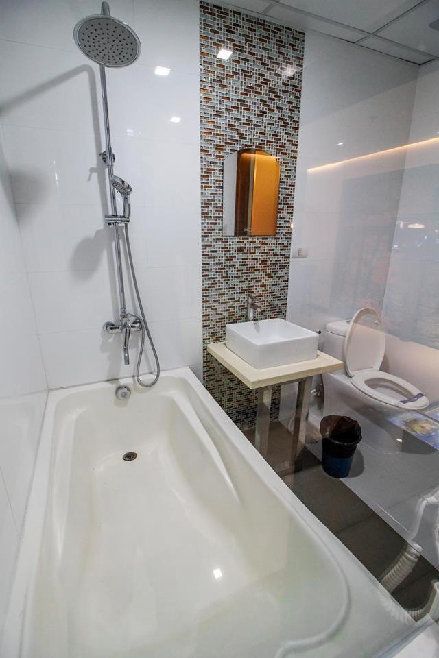 Hotel Dreamworld Araneta Cubao Dış mekan fotoğraf