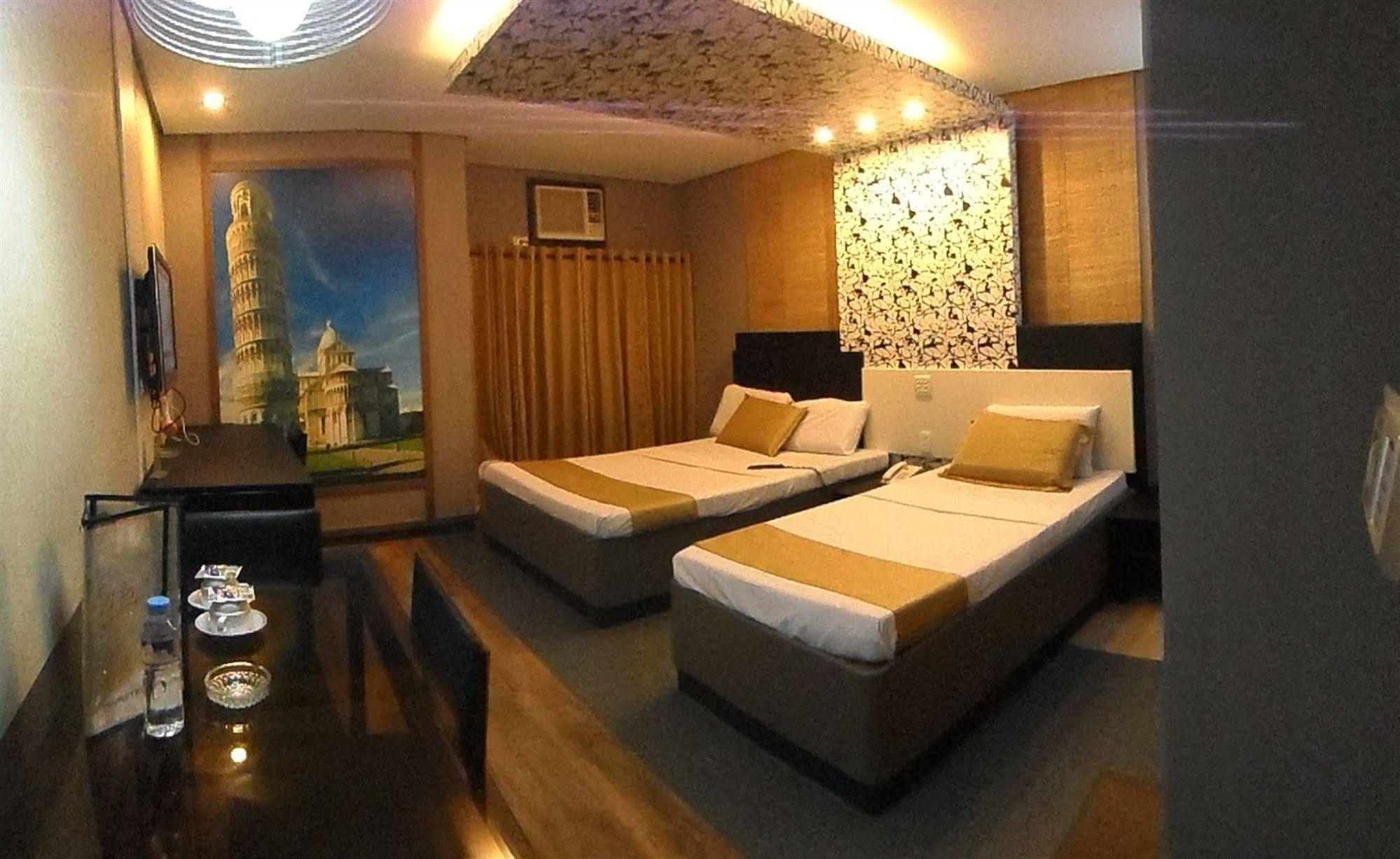 Hotel Dreamworld Araneta Cubao Dış mekan fotoğraf