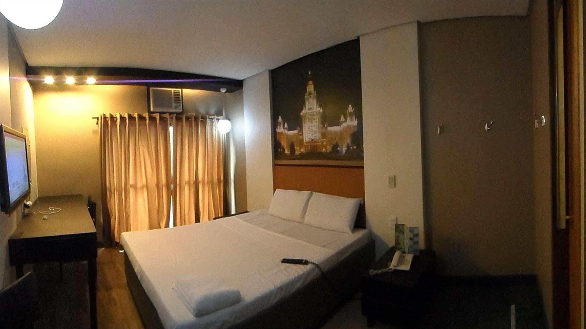 Hotel Dreamworld Araneta Cubao Dış mekan fotoğraf